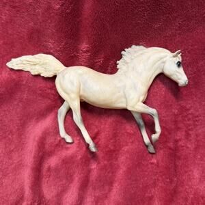 Breyer Horse Andalusian Stallion Cremello Clouds Legacy Classic